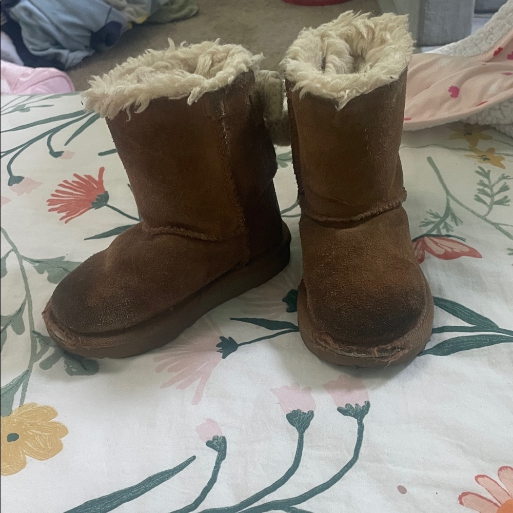 Ugg Brown Shearling-Lined Boots